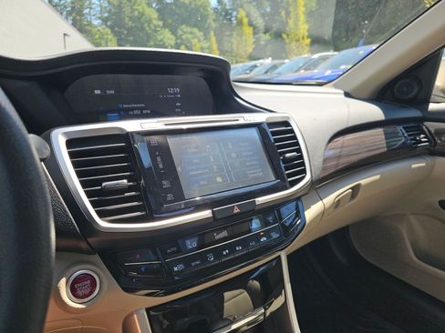 Used 2016 Honda Accord EX image 62