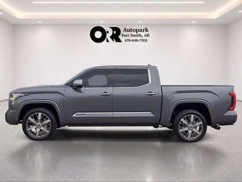 Used 2023 Toyota Tundra Capstone AWD/4WD image 3
