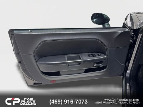 Used 2014 Dodge Challenger SXT RWD image 15
