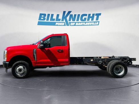 Used 2023 Ford F350 XL image 2