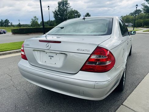 Used 2006 Mercedes-Benz E 350 4MATIC Sedan image 6
