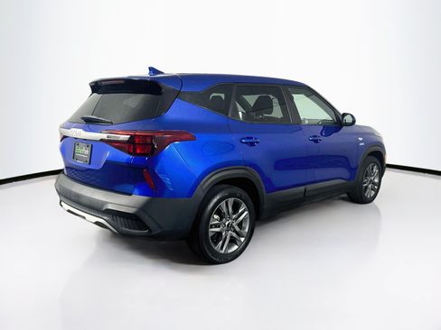 Used 2022 Kia Seltos LX AWD/4WD image 9