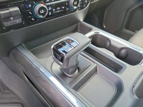 Used 2024 Chevrolet Silverado 1500 LTZ image 21