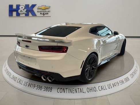 Used 2018 Chevrolet Camaro ZL1 RWD image 6