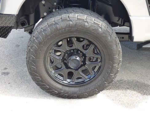 Used 2024 Ford F350 XLT w/ 360-Degree Camera Package AWD/4WD image 9