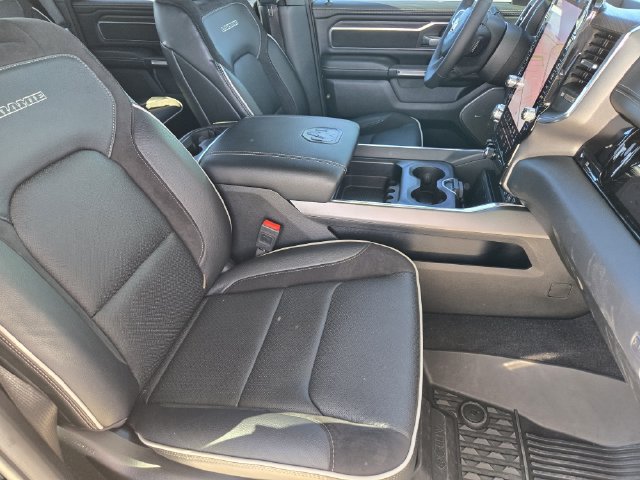 Used 2025 RAM 1500 Laramie AWD/4WD image 17