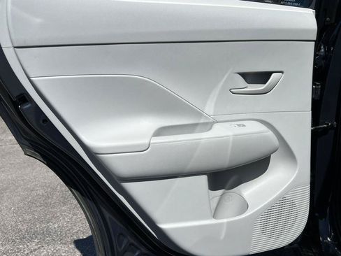 Used 2025 Hyundai Kona SEL AWD/4WD image 27
