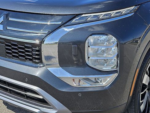 Used 2025 Mitsubishi Outlander SE AWD/4WD image 5