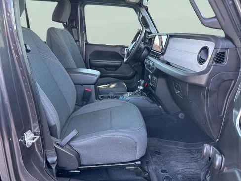 Used 2024 Jeep Wrangler Unlimited Sport AWD/4WD image 27
