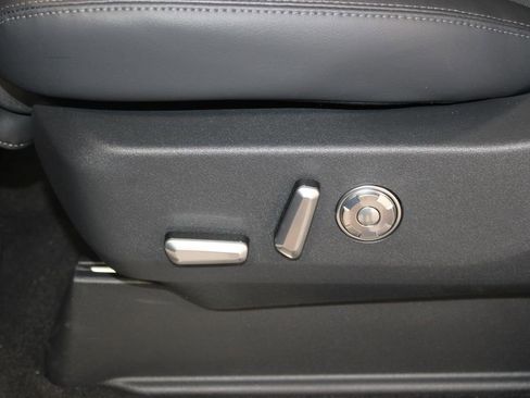 New 2025 Lincoln Navigator Reserve w/ Jet Appearance Package image 21