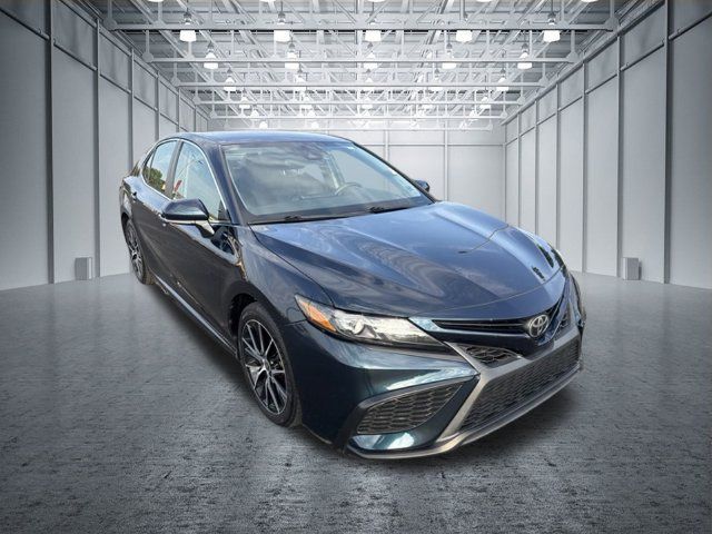 Used 2021 Toyota Camry SE FWD image 7