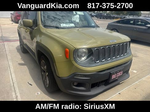 Used 2015 Jeep Renegade Latitude w/ Popular Equipment Group FWD image 4
