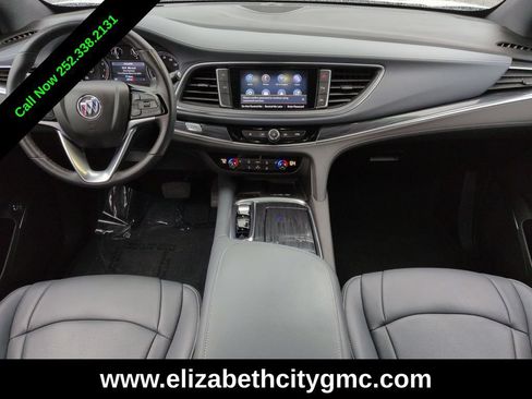 Used 2023 Buick Enclave Essence AWD/4WD image 17