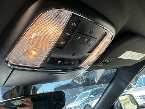 Used 2021 Jeep Grand Cherokee Limited AWD/4WD image 19