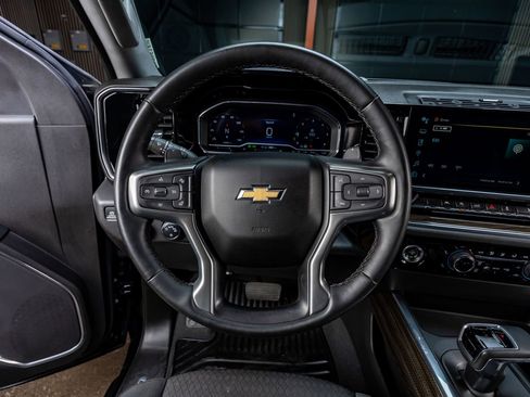 Used 2023 Chevrolet Silverado 1500 LT AWD/4WD image 18