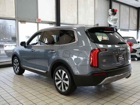 Used 2022 Kia Telluride EX w/ EX Premium Package image 5