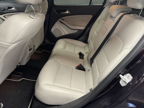 Used 2015 Mercedes-Benz GLA 250 image 11
