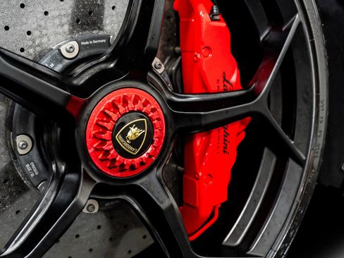 Used 2018 Lamborghini Huracan Performante image 30