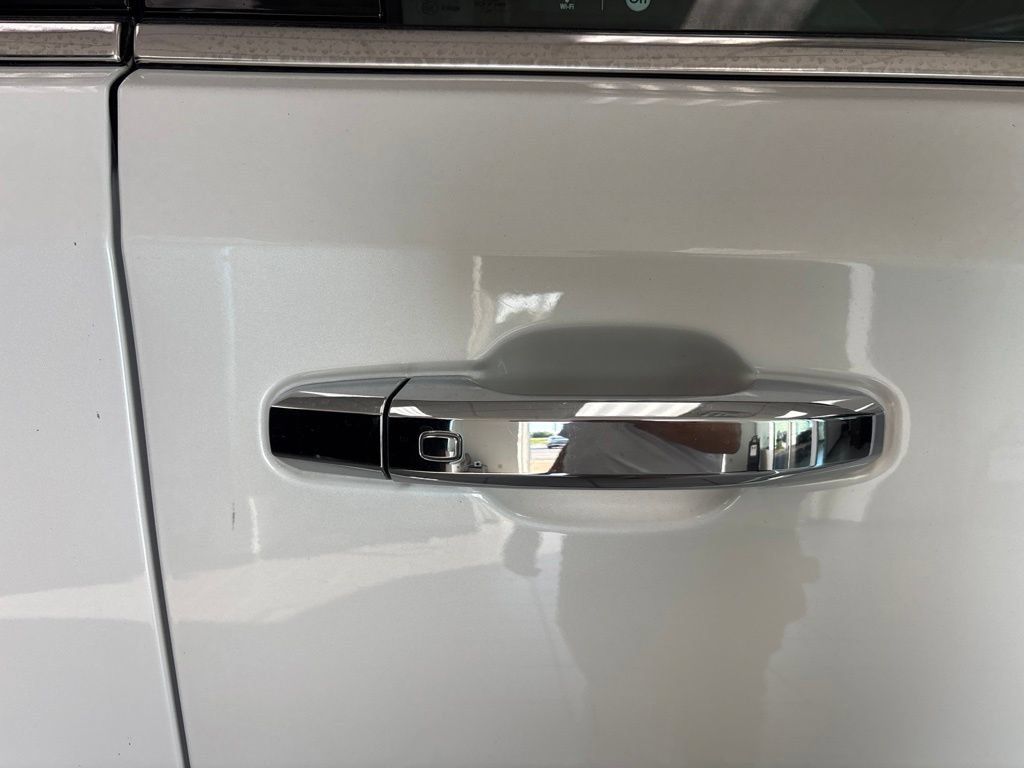 Used 2020 GMC Sierra 1500 Denali AWD/4WD image 13