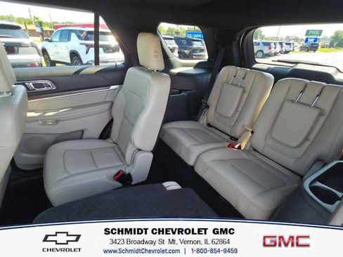 Used 2018 Ford Explorer Limited w/ Equipment Group 301A AWD/4WD image 11