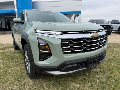 New 2025 Chevrolet Equinox LT FWD image 1