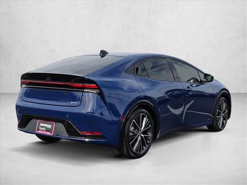 Used 2026 Toyota Prius XLE image 5