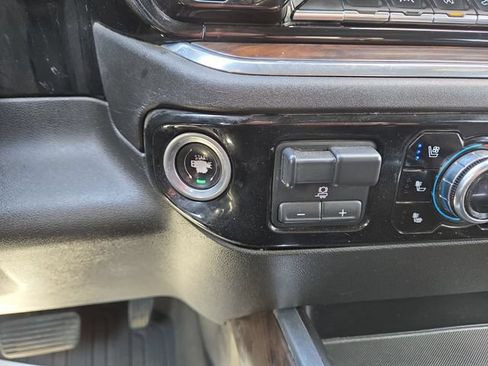 Used 2023 GMC Sierra 1500 SLT w/ SLT Convenience Package AWD/4WD image 22