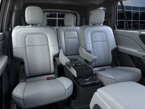 New 2026 Lincoln Aviator Black Label w/ Jet Appearance Package image 11