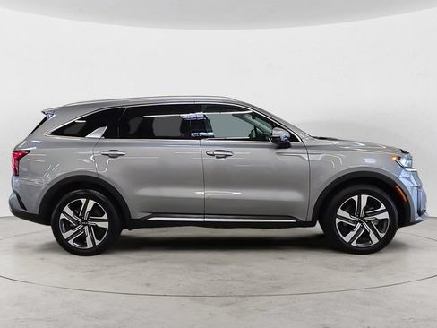Used 2023 Kia Sorento EX AWD/4WD image 4