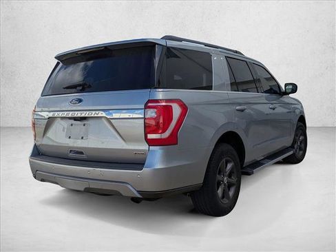Used 2021 Ford Expedition XLT image 5