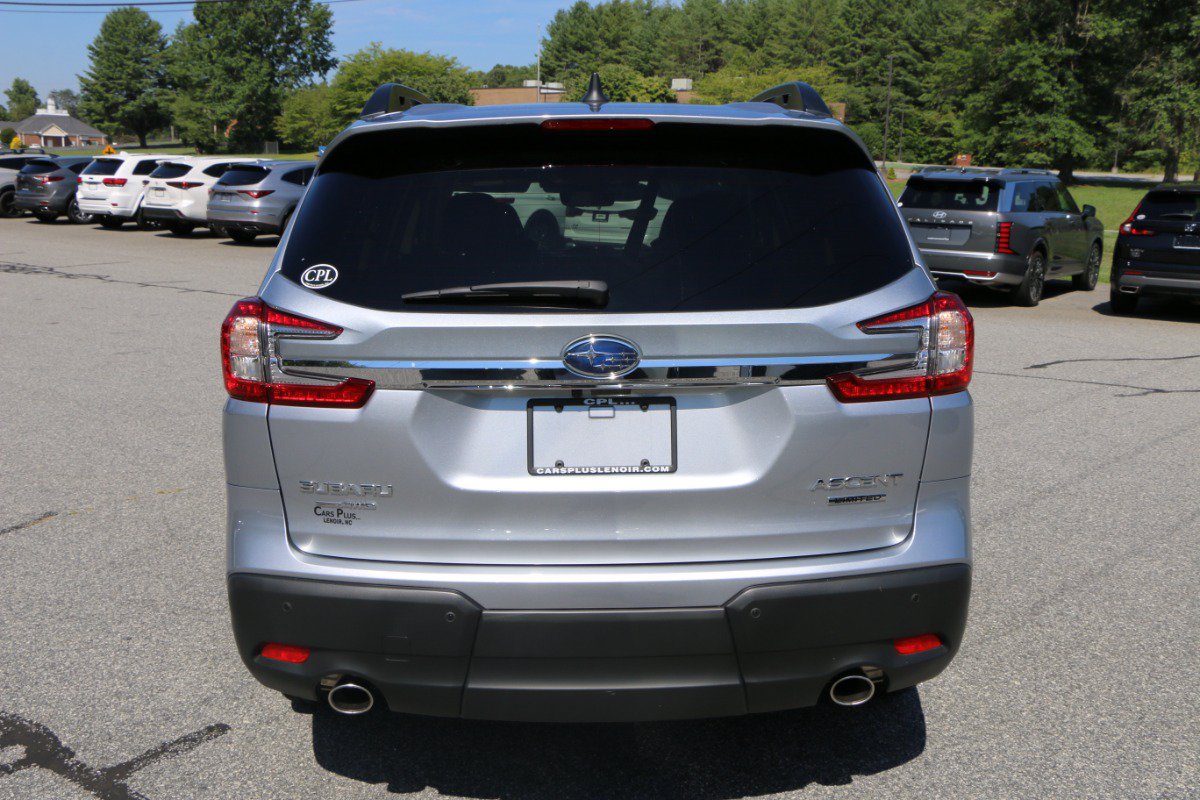 Used 2026 Subaru Ascent Limited AWD/4WD image 4