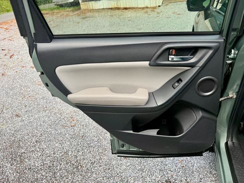 Used 2014 Subaru Forester 2.5i Touring AWD/4WD image 26