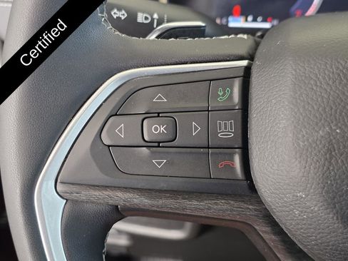 Used 2025 Jeep Grand Cherokee Limited image 30