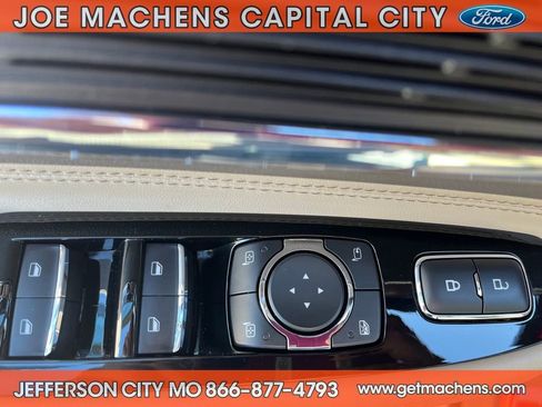 Used 2022 Lincoln Corsair FWD w/ Premium Package image 21