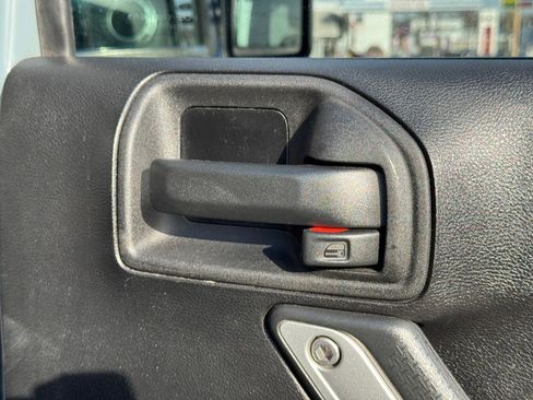 Used 2014 Jeep Wrangler Unlimited Sahara w/ Dual Top Group image 39