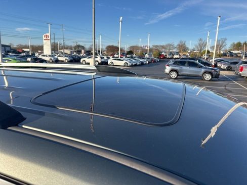 Used 2012 Toyota Highlander Limited image 3