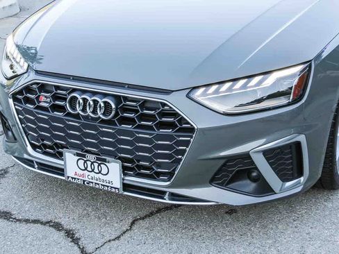 Used 2023 Audi S4 Premium Plus w/ Premium Plus Package image 8