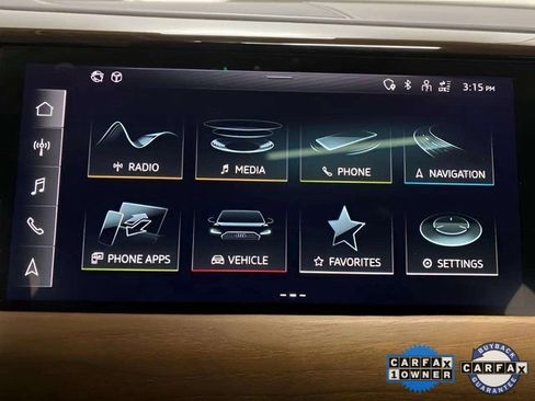 Used 2022 Audi e-tron GT Premium Plus image 38