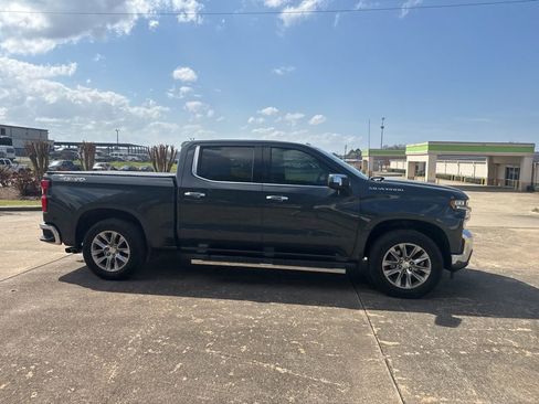 Used 2020 Chevrolet Silverado 1500 LTZ w/ LTZ Premium Package image 30