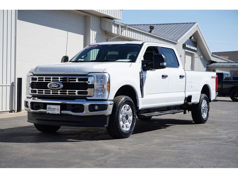 Used 2024 Ford F250 XLT image 7