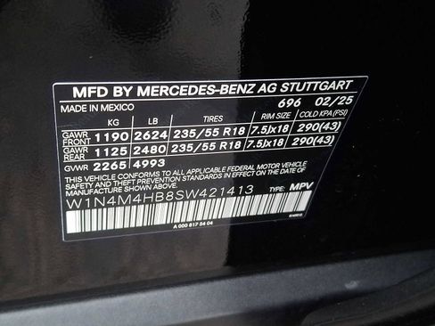 Used 2025 Mercedes-Benz GLB 250 4MATIC image 25