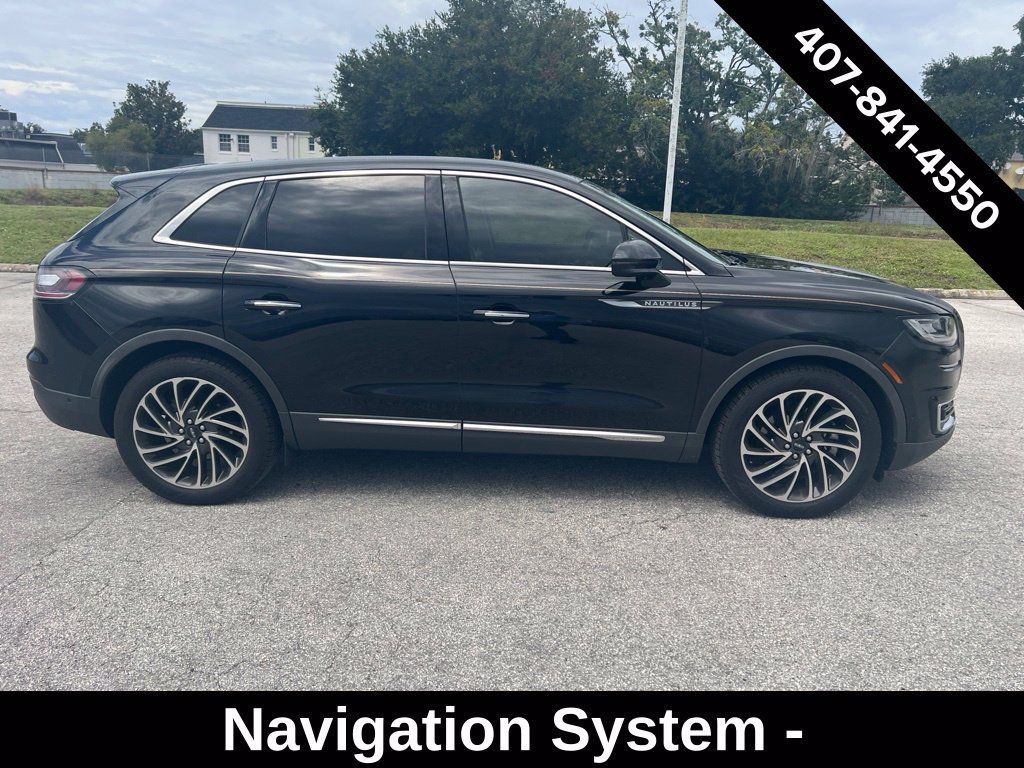 Used 2019 Lincoln Nautilus Reserve FWD image 2