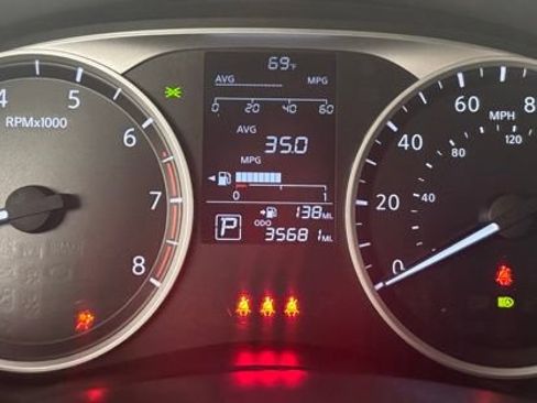 Used 2024 Nissan Versa S w/ Trunk Package FWD image 28