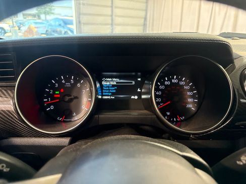 Used 2019 Ford Mustang Shelby GT350 w/ Technology Package RWD image 18