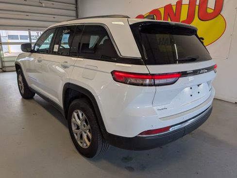 Used 2023 Jeep Grand Cherokee Limited AWD/4WD image 3