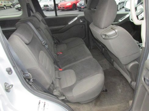 Used 2010 Nissan Pathfinder SE w/ SE Premium Journey Pkg AWD/4WD image 23