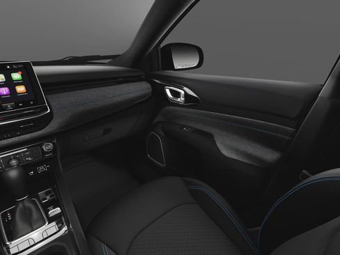 New 2026 Jeep Compass Latitude image 7