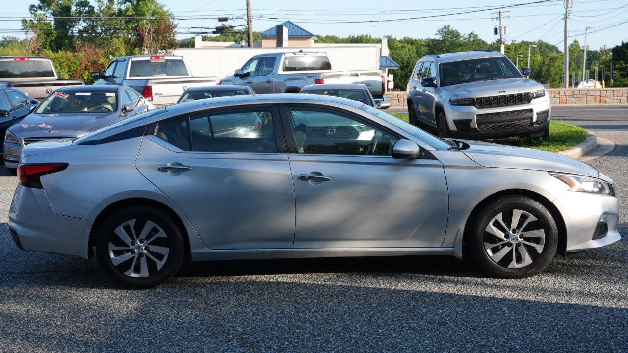 Used 2020 Nissan Altima 2.5 S FWD image 4