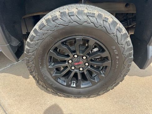 Used 2022 GMC Sierra 1500 AT4X AWD/4WD image 12