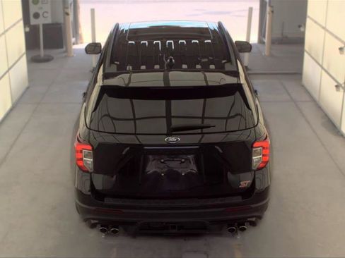 Used 2021 Ford Explorer ST w/ ST Street Pack AWD/4WD image 10
